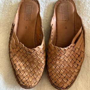Mohinders Women's Woven Leather Moccasins - Brown